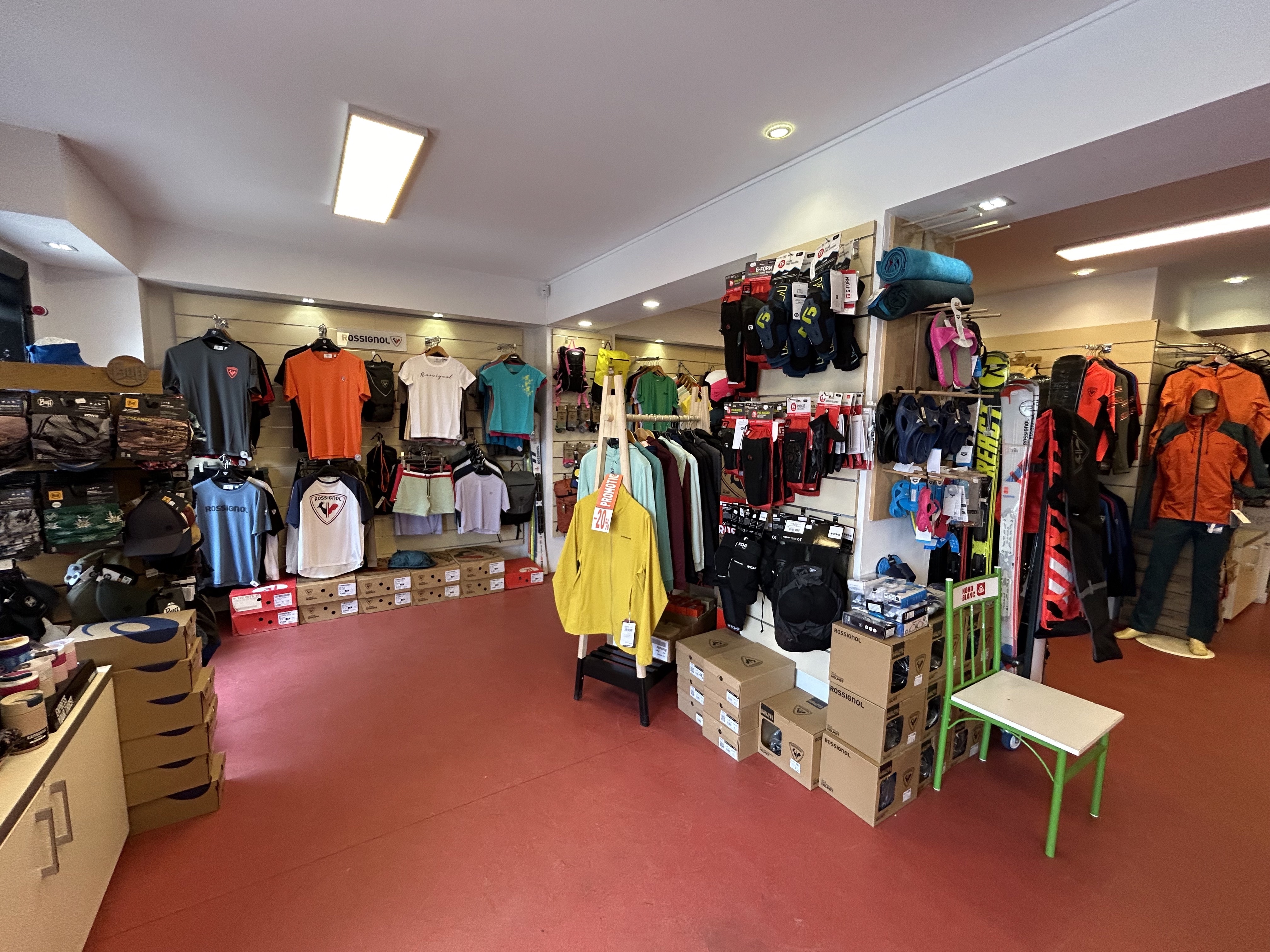 Echipament în Shop Club Rossignol